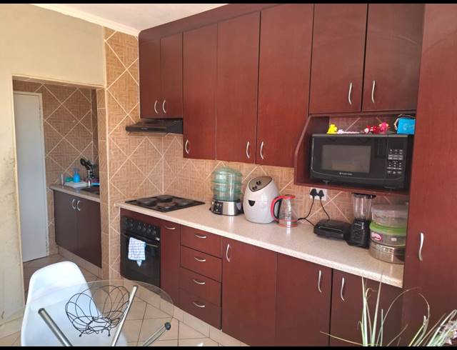 2 BEDROOM SECTIONAL TITLE FOR SALE IN EIKE PARK